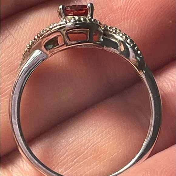 Ruby Ring 925 Sterling Silver Size 7-8 - Picture 3 of 4